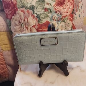 Kate Spade New York Mint Croc-Embossed Saffiano Continental Wallet NWOT